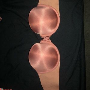 Victoria’s Secret strapless bra